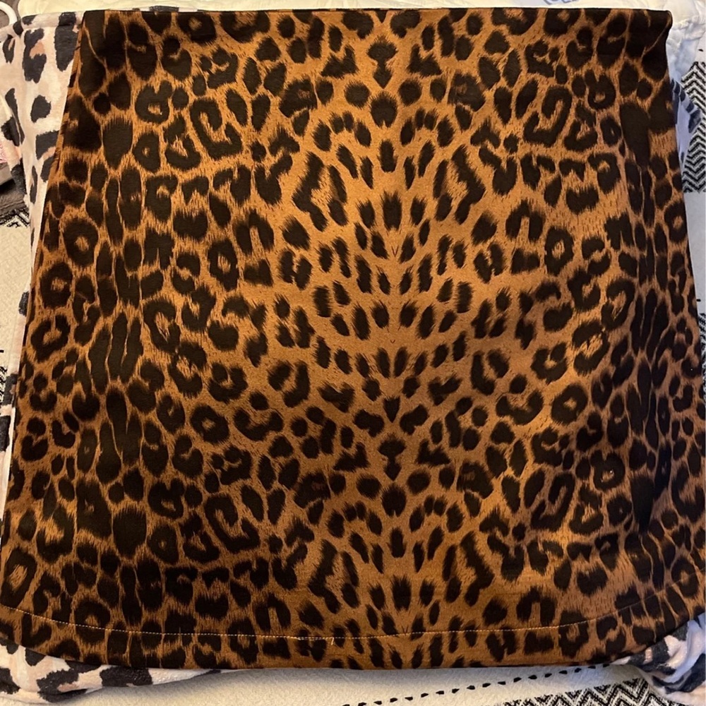 Leopard skirt